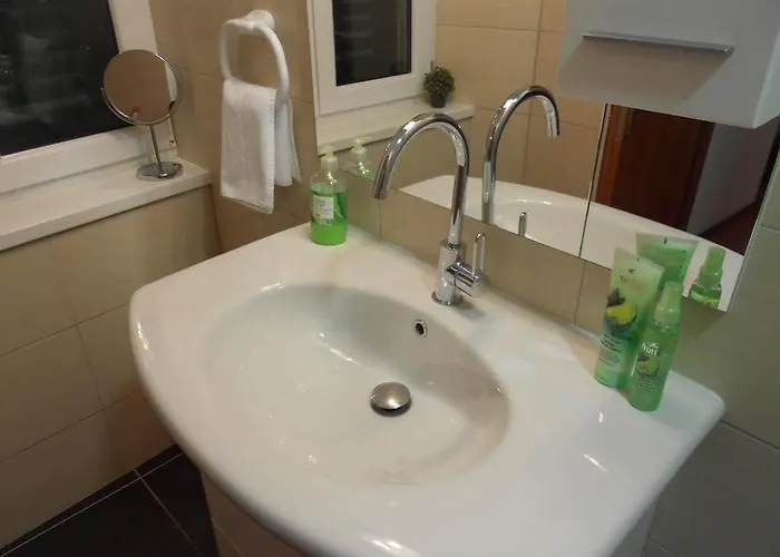 아파트 스튜디오 아파트먼트 밀라 *